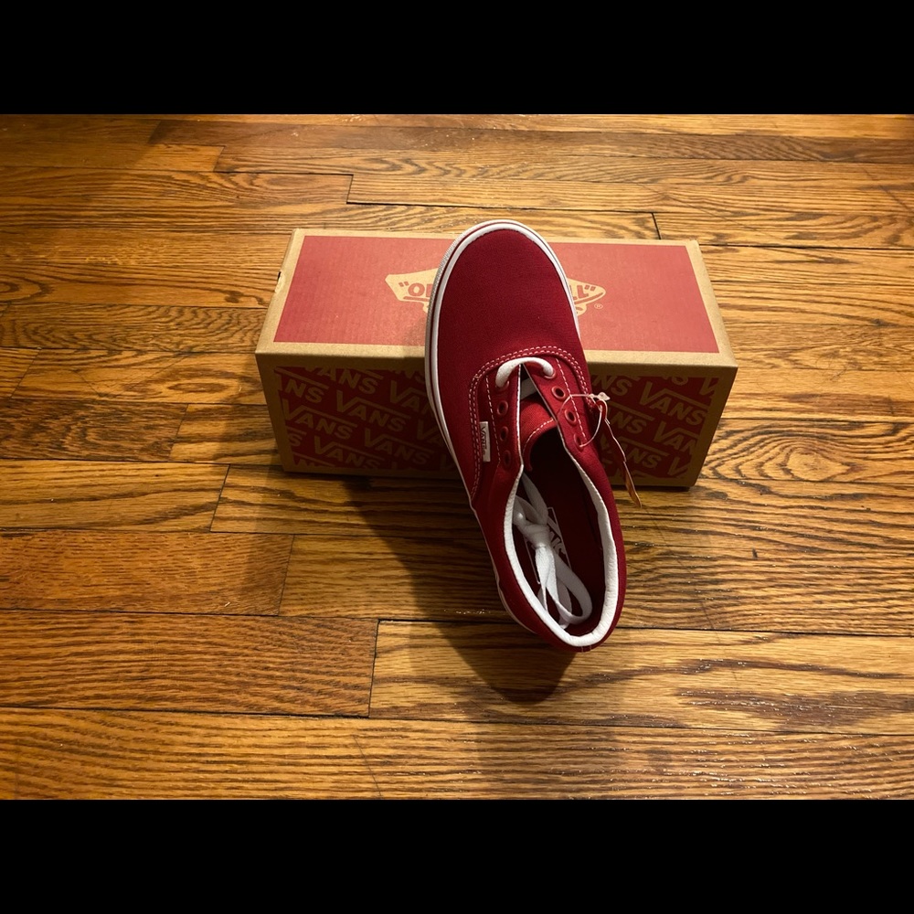 Vans (Racers Edge) - Picture 3 of 4